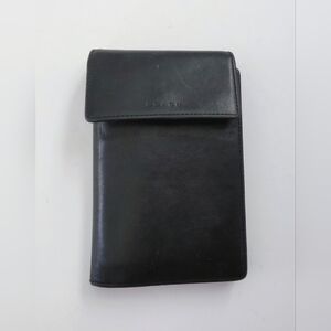 Coach Vintage Black Leather Trifold Wallet. Pre-owned. 6×4.